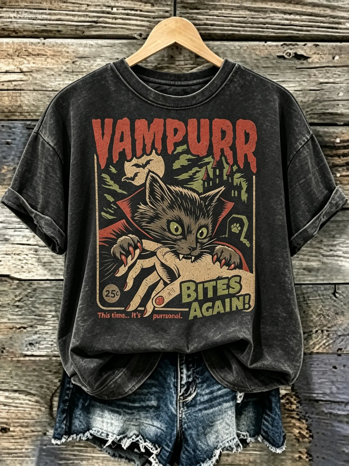 Abstract Creative Retro Halloween Vampire Cat Art Casual T-shirt